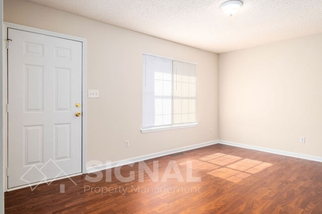 Building Photo - 1300 Yukon St