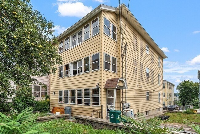 Building Photo - 79 Gage St