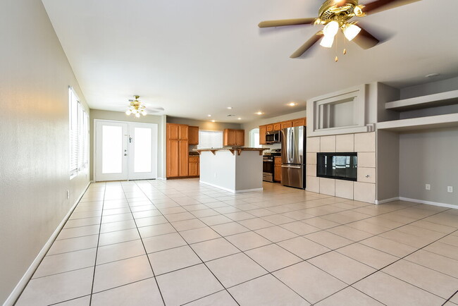 Building Photo - 3920 Wainscot Ct