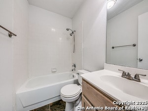 Building Photo - 16606 Winding Oak Dr