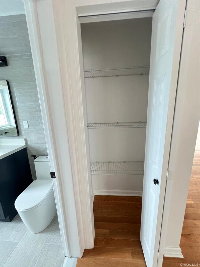 Building Photo - 50 Vineyard Ave