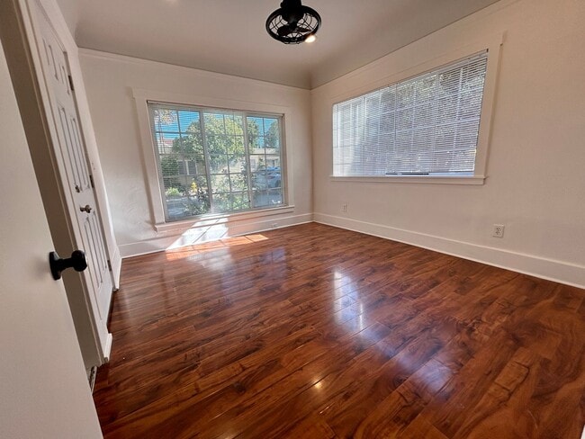 Building Photo - N San Pedro