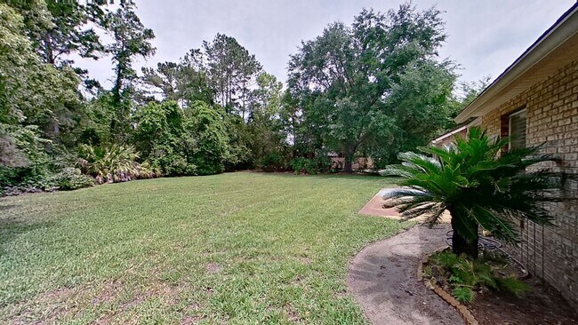 Building Photo - Welcome home - Charming 3 Bedroom in Hatton Chase!