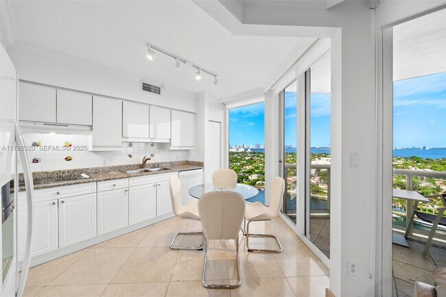 Building Photo - 4775 Collins Ave