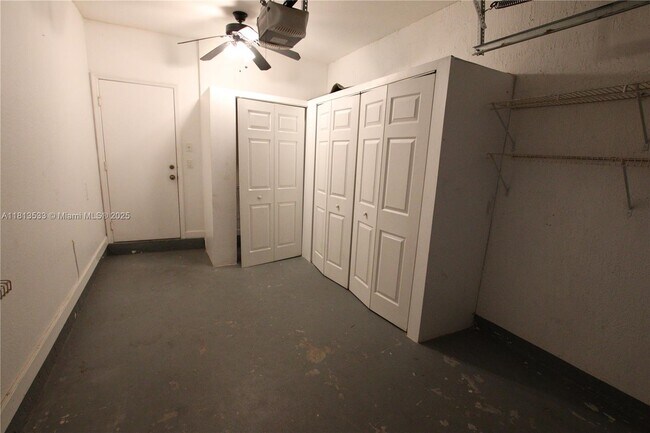 Building Photo - 14758 SW 9th Ln