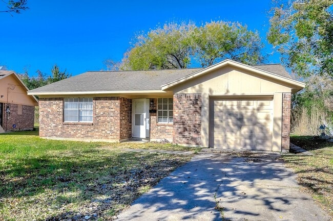 Building Photo - 3 Bedr/ 1 bath Beautiful Home in Texas City