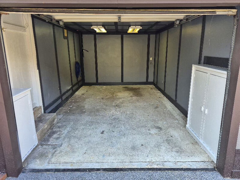 Building Photo - 3550 Holderness Ln