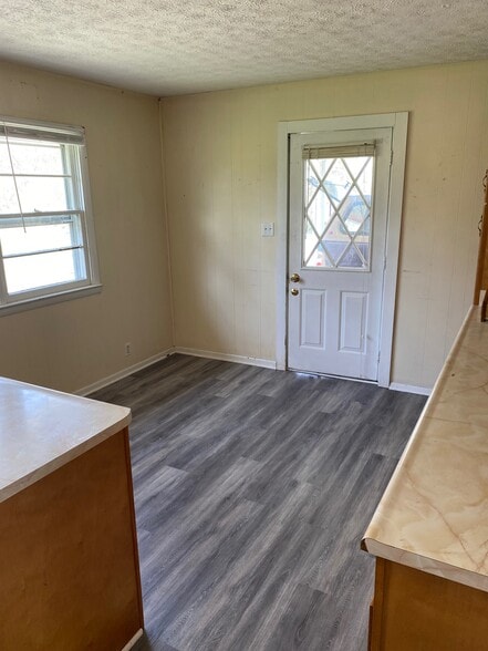 Building Photo - 1620 Neals Creek Rd