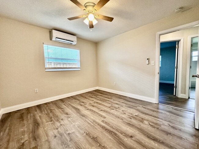 Building Photo - 2410 Formosa Ave