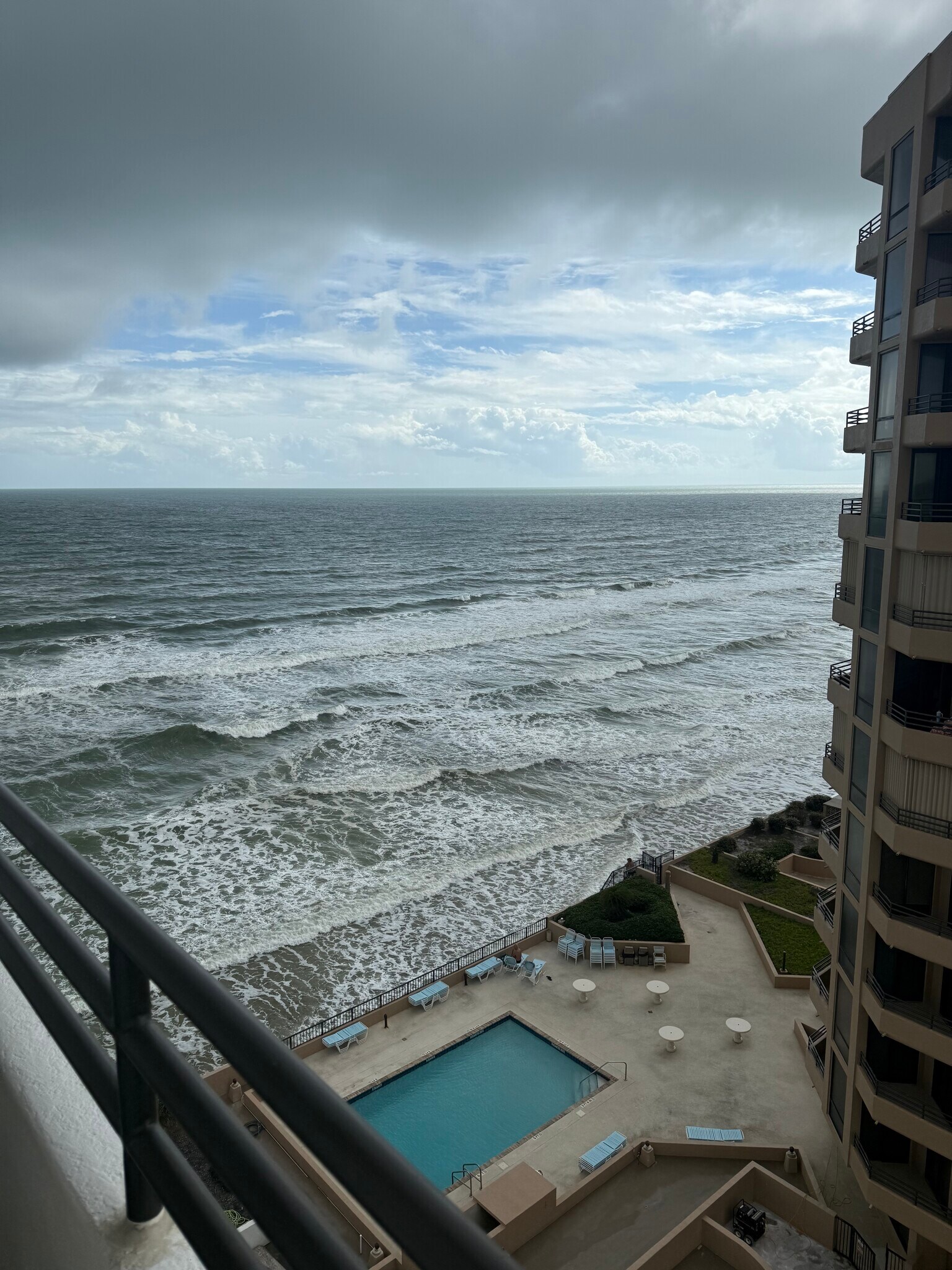 Building Photo - 3013 S Atlantic Ave