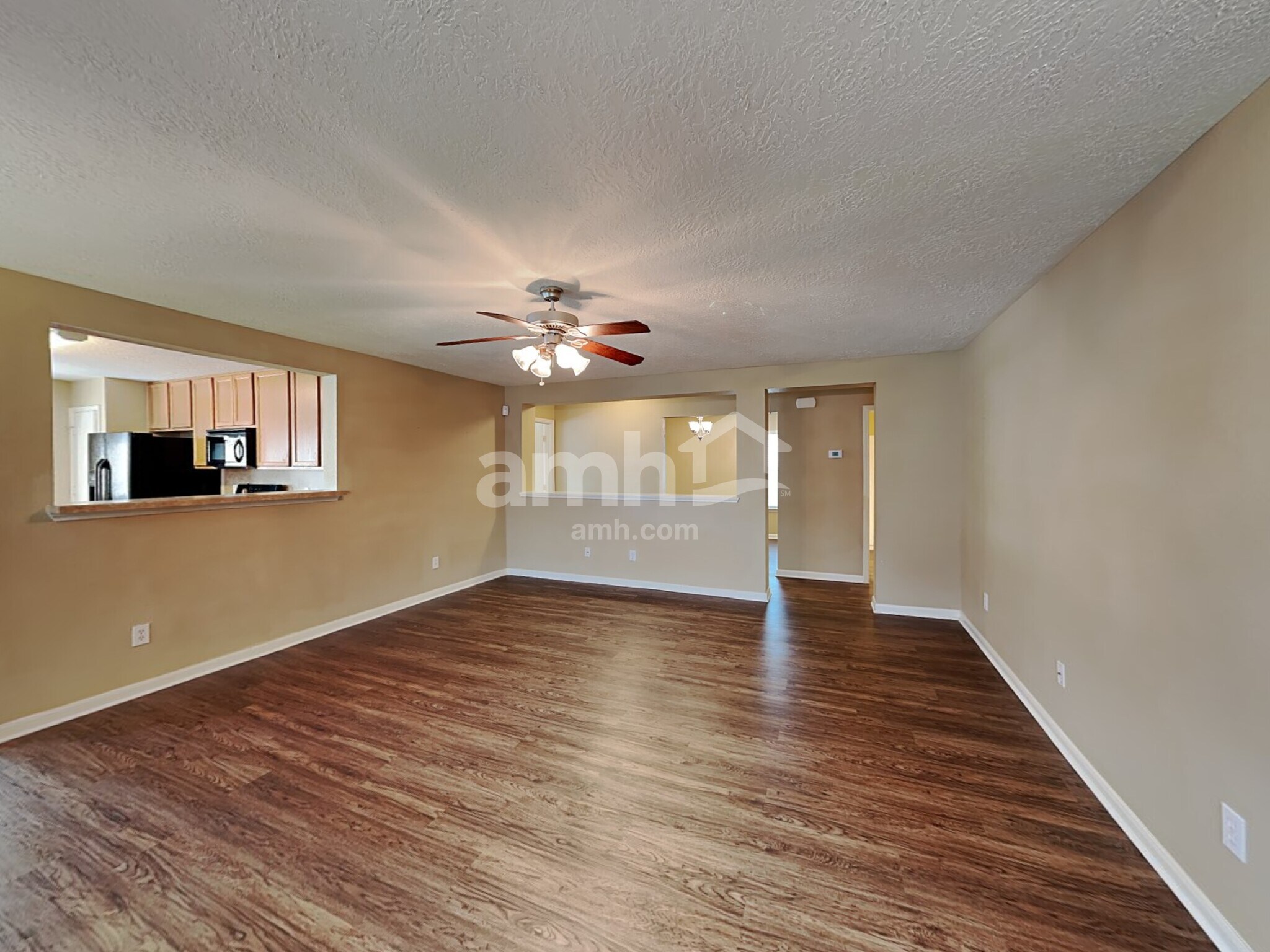 Building Photo - 3030 Legends York Dr
