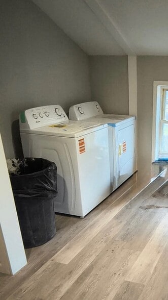 Building Photo - 328 Clay St