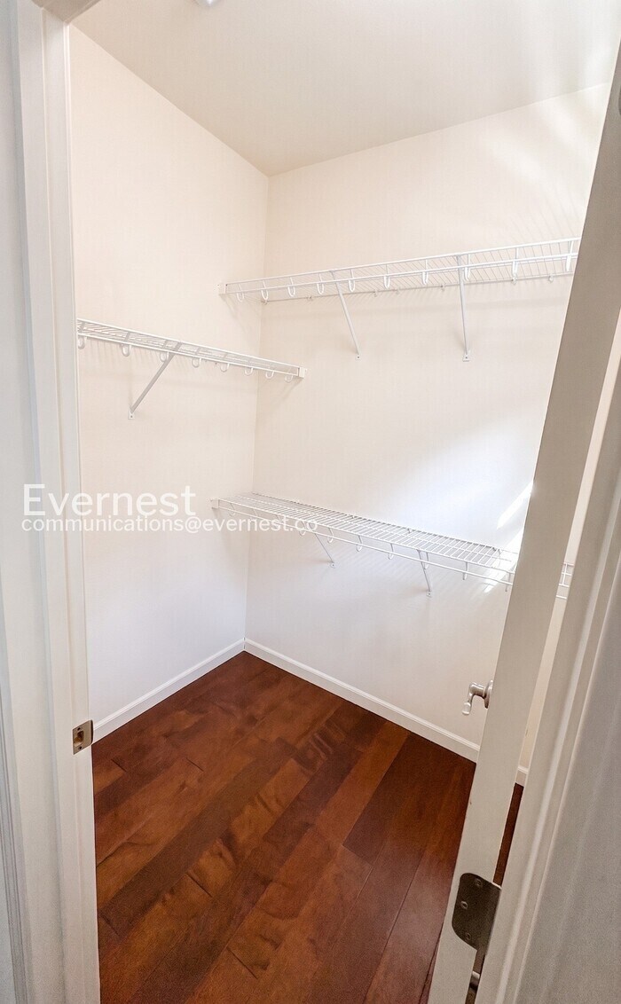 Building Photo - 602 Cedarville Ln