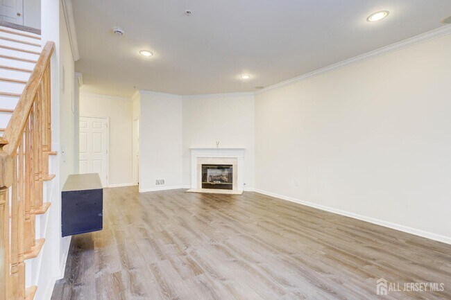 Building Photo - 100 Forest Dr