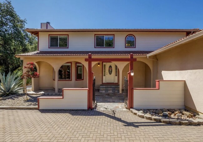 Building Photo - 1088 Palomino Rd