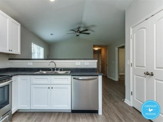 Building Photo - 1404 Ikes Pond Ln