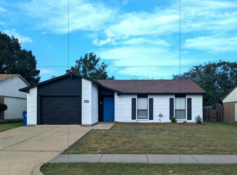 Primary Photo - 510 Woodcrest Way