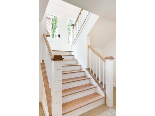 Building Photo - 231 Manitoba Ave