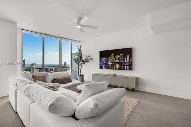 Building Photo - 92 SW 3rd St