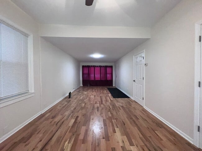 Building Photo - 8919 S Muskegon Ave