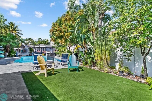 Building Photo - 2801 NE 59th St