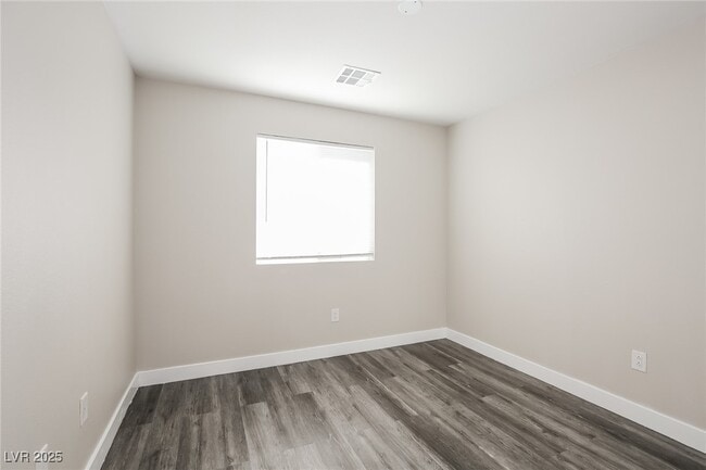 Building Photo - 2936 Sunday Silence Rd