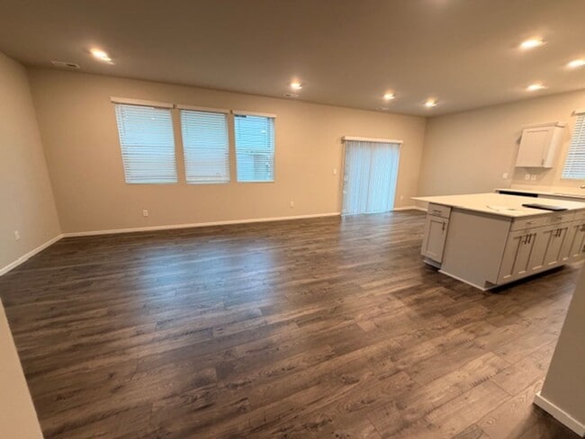 Building Photo - Brand New 2025 Home in Bakerview