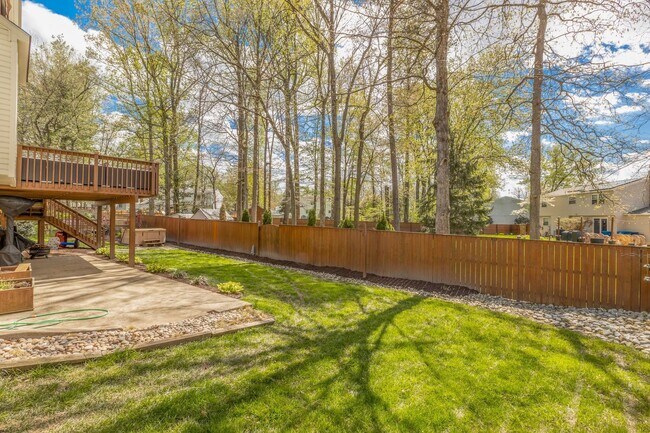 Building Photo - 5624 Kemp Ln