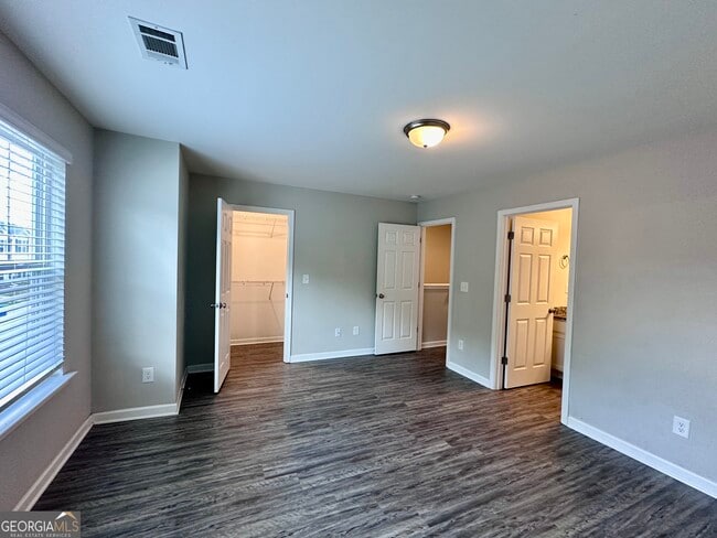 Building Photo - 4458 Pinscher St
