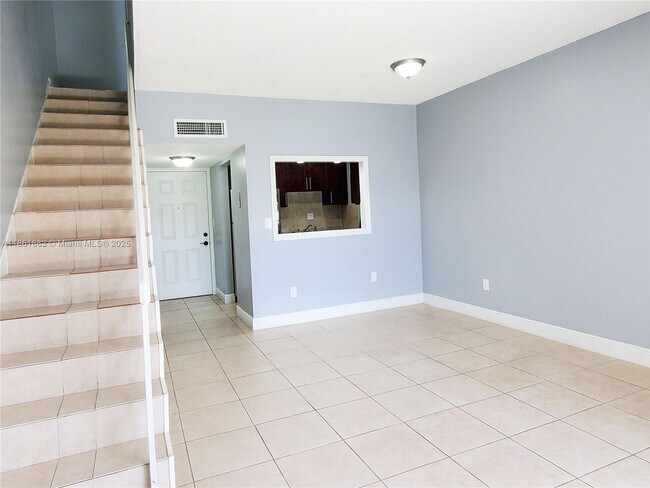 Building Photo - 1255 W 53rd St