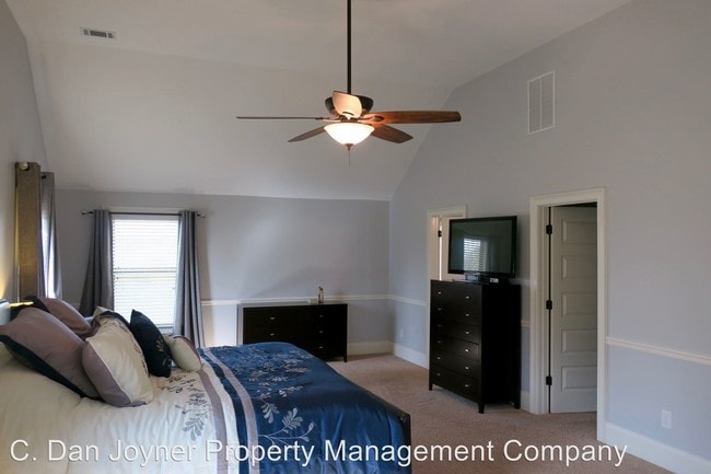 Building Photo - 119 Versilia Ln