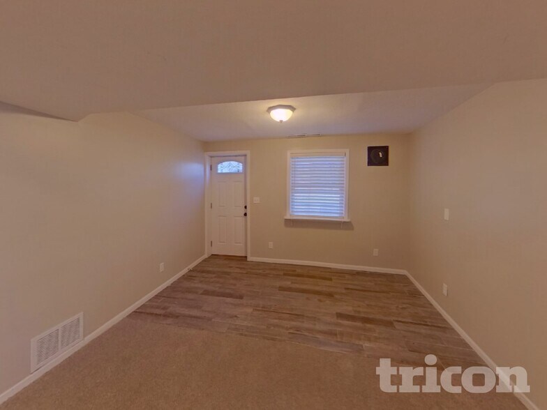 Building Photo - 16377 Duluth Ave SE