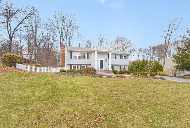 Building Photo - "Discover Comfort and Elegance: Spacious 4-Bed, 3-Bath Home with Hardwood Floors in Randolph, NJ!"