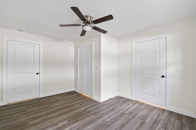 Building Photo - 8221 Bigwood St
