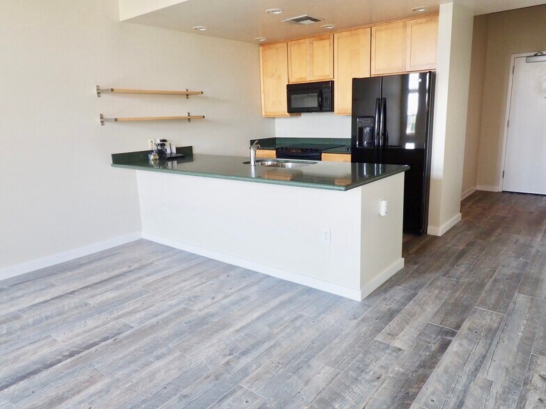 Building Photo - 275 S Harrison St