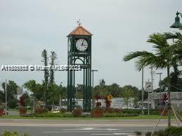 Building Photo - 3340 Pinewalk Dr N