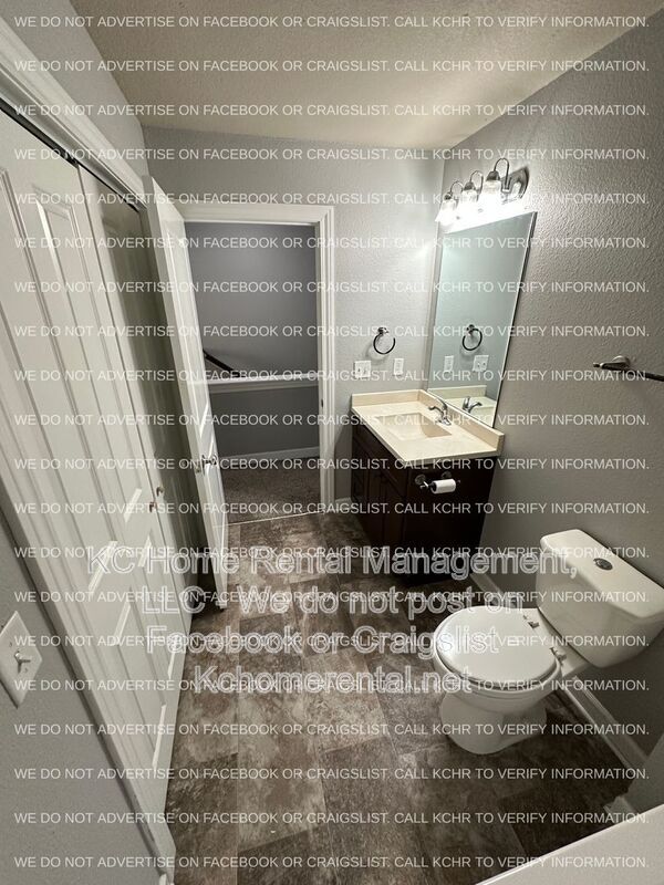 Building Photo - 10530 Kane Dr