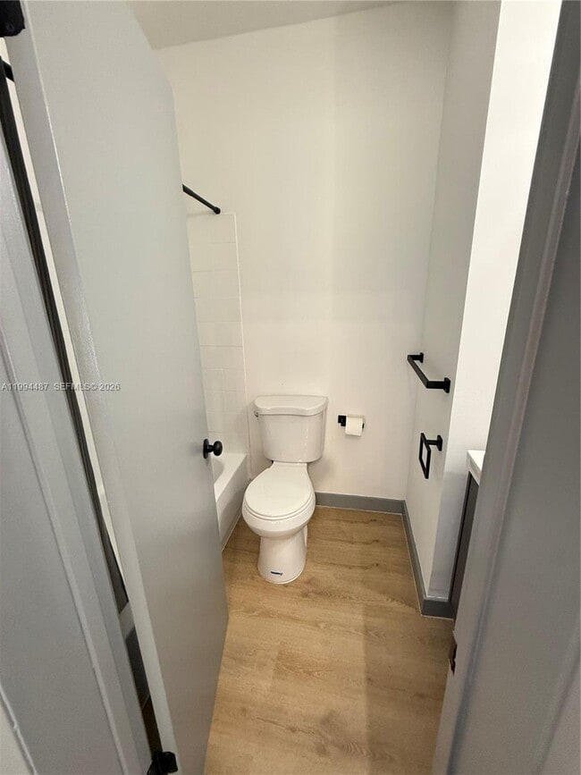 Building Photo - 1320 Drexel Ave