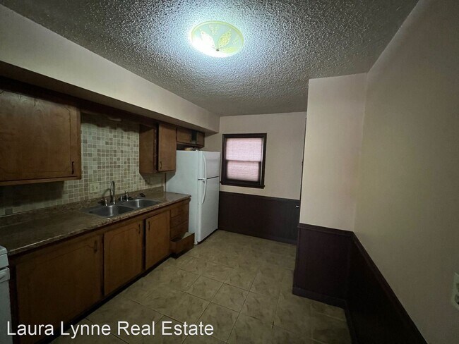 Building Photo - 2 br, 1 bath House - 7372 Lathrop Ave