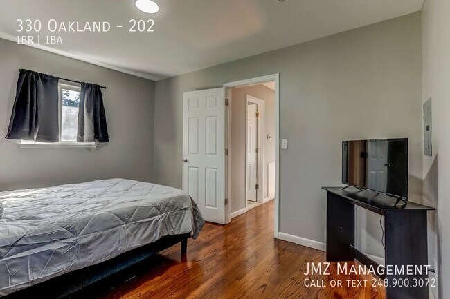 Building Photo - 330 Oakland-202