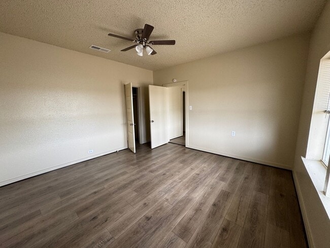 Building Photo - 2 Bedroom 1 Bath Home on 1.5 acres