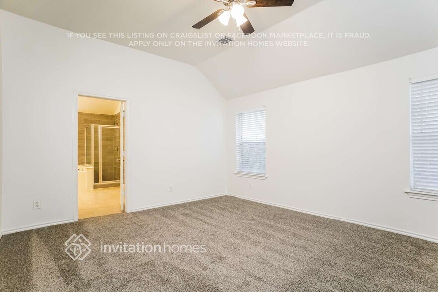 Building Photo - 18422 Wolf Creek Tr