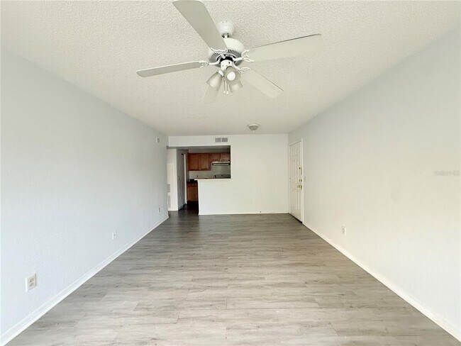 Building Photo - 1025 S Hiawassee Rd