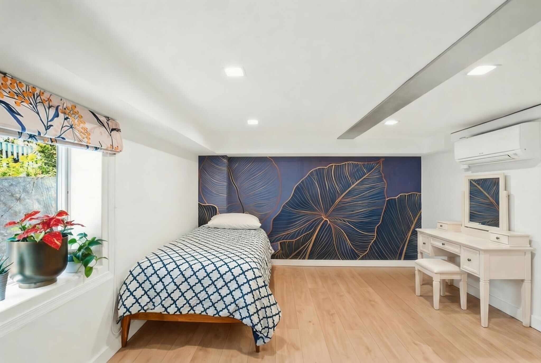 Basement Bedroom - 4400 Q St NW