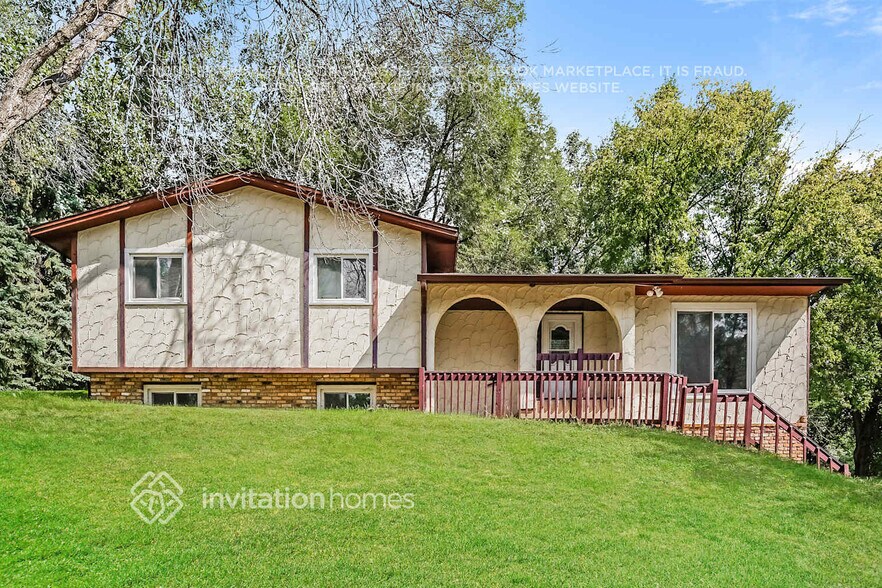 Primary Photo - 660 Burlington Rd