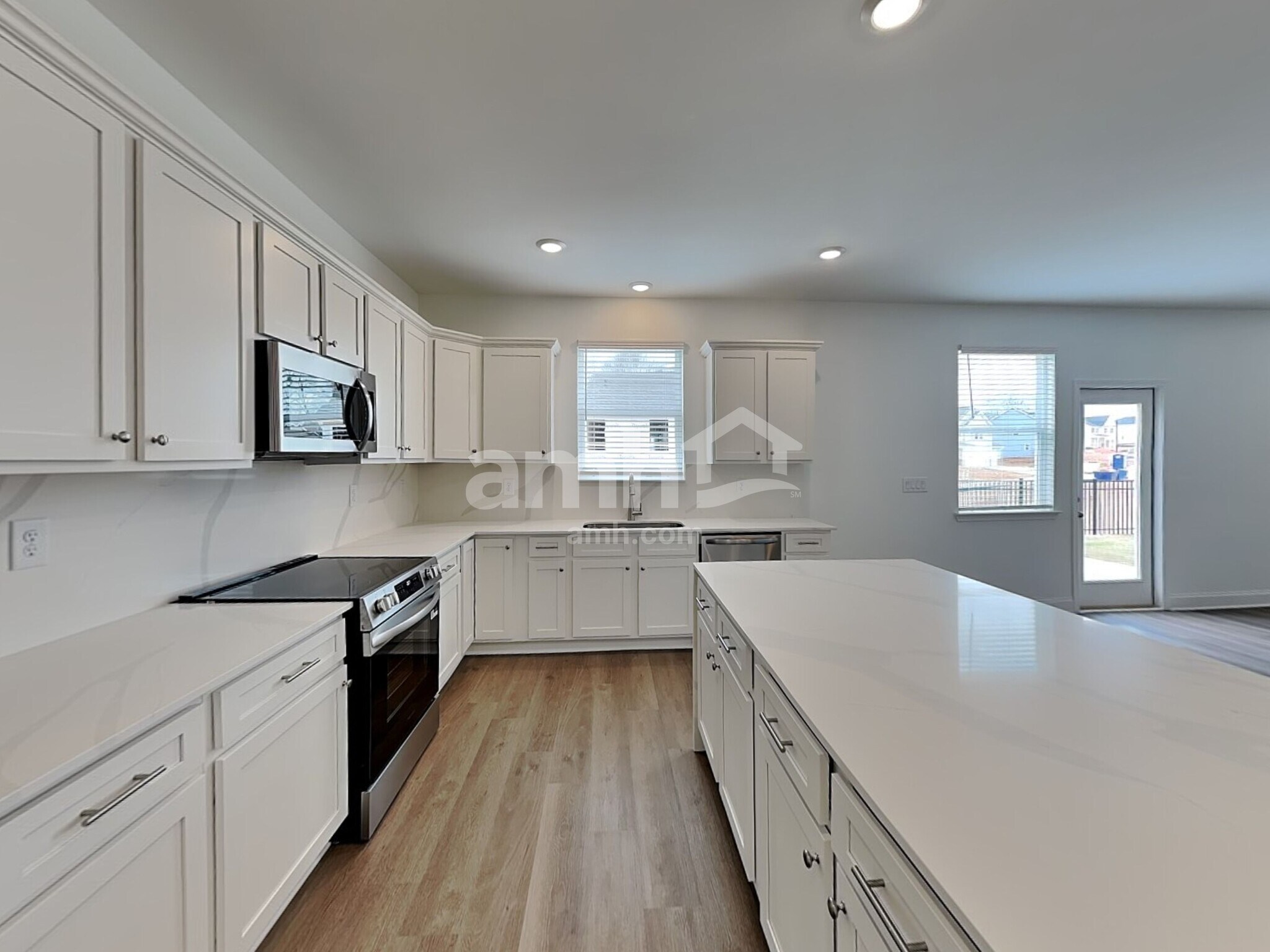 Building Photo - 347 Hickory Pointe Rd