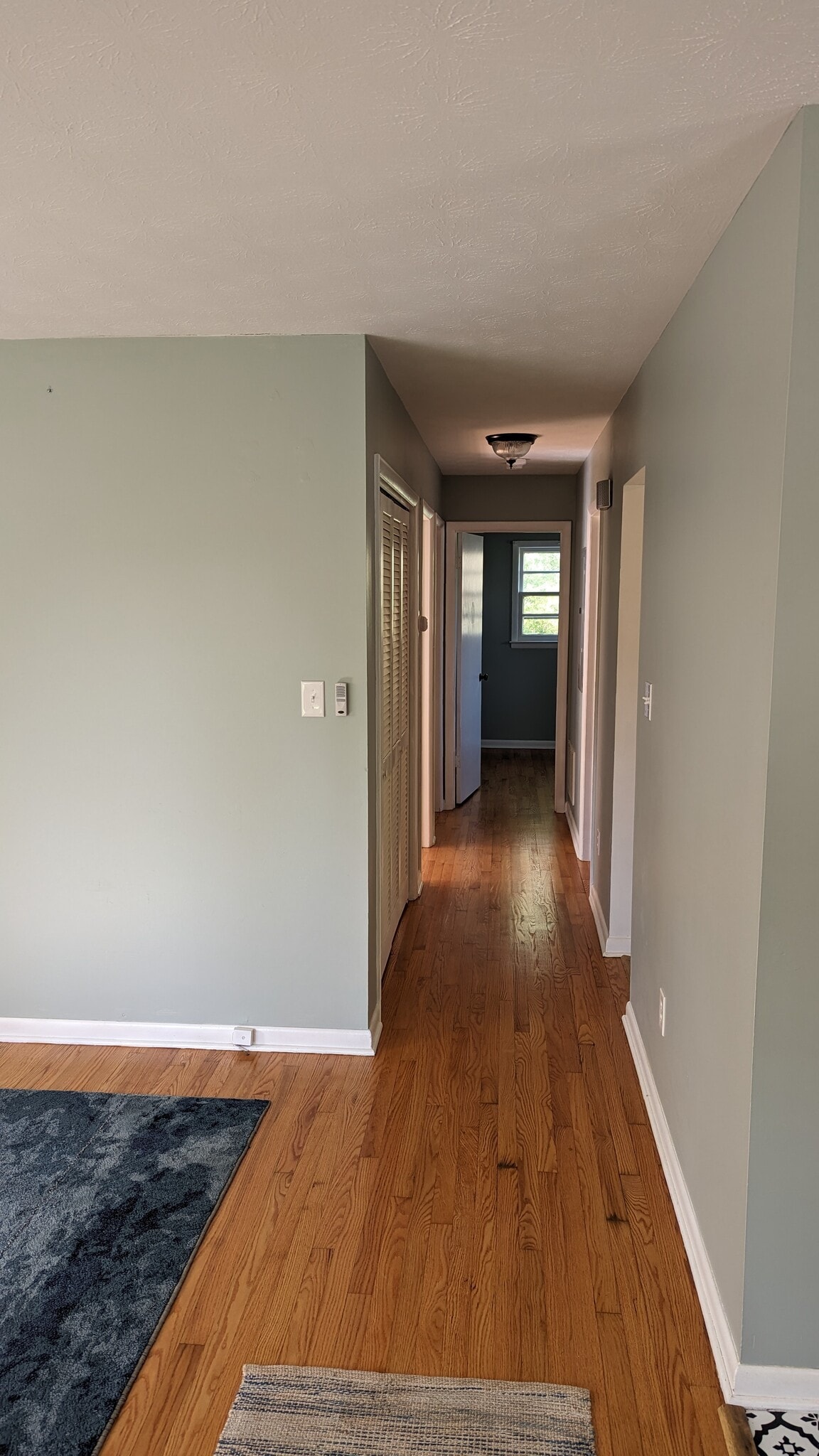 Building Photo - 732 Fairview Rd