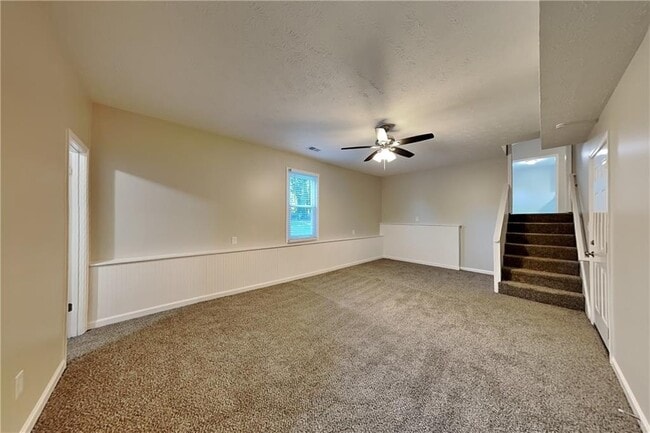Building Photo - 4036 Evelyn Dr