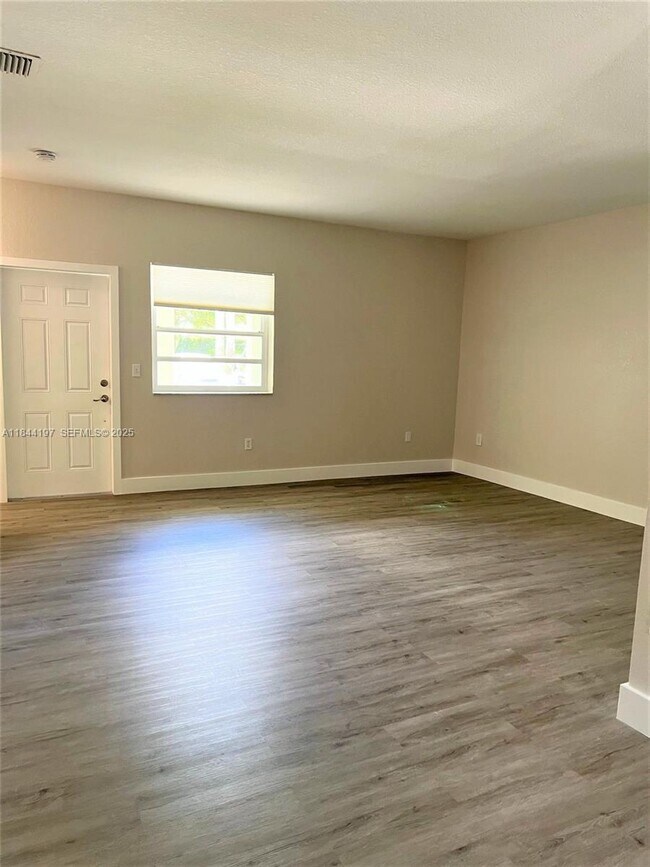 Building Photo - 2731 NE 3rd Dr