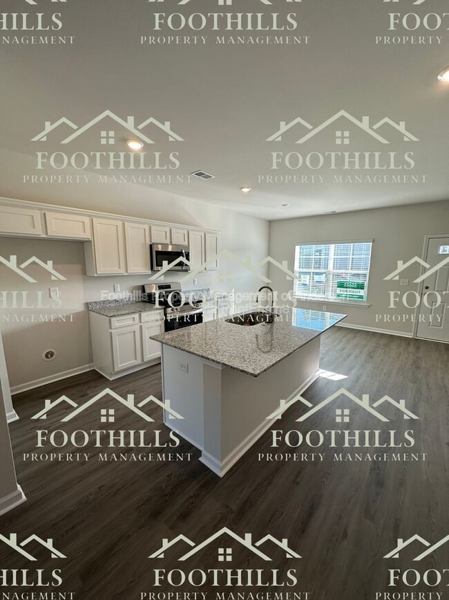 Building Photo - 226 Islay Way